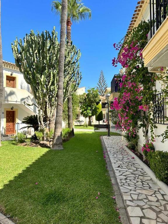Apartment Precioso, Luminoso Y Maravilloso Con Piscina Junto Al Mar Y La Playa En