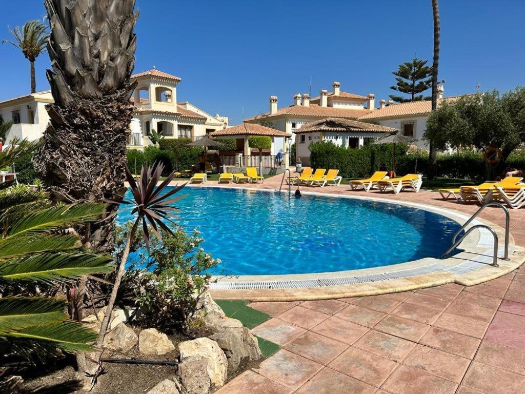 Apartment Precioso, Luminoso Y Maravilloso Con Piscina Junto Al Mar Y La Playa En *